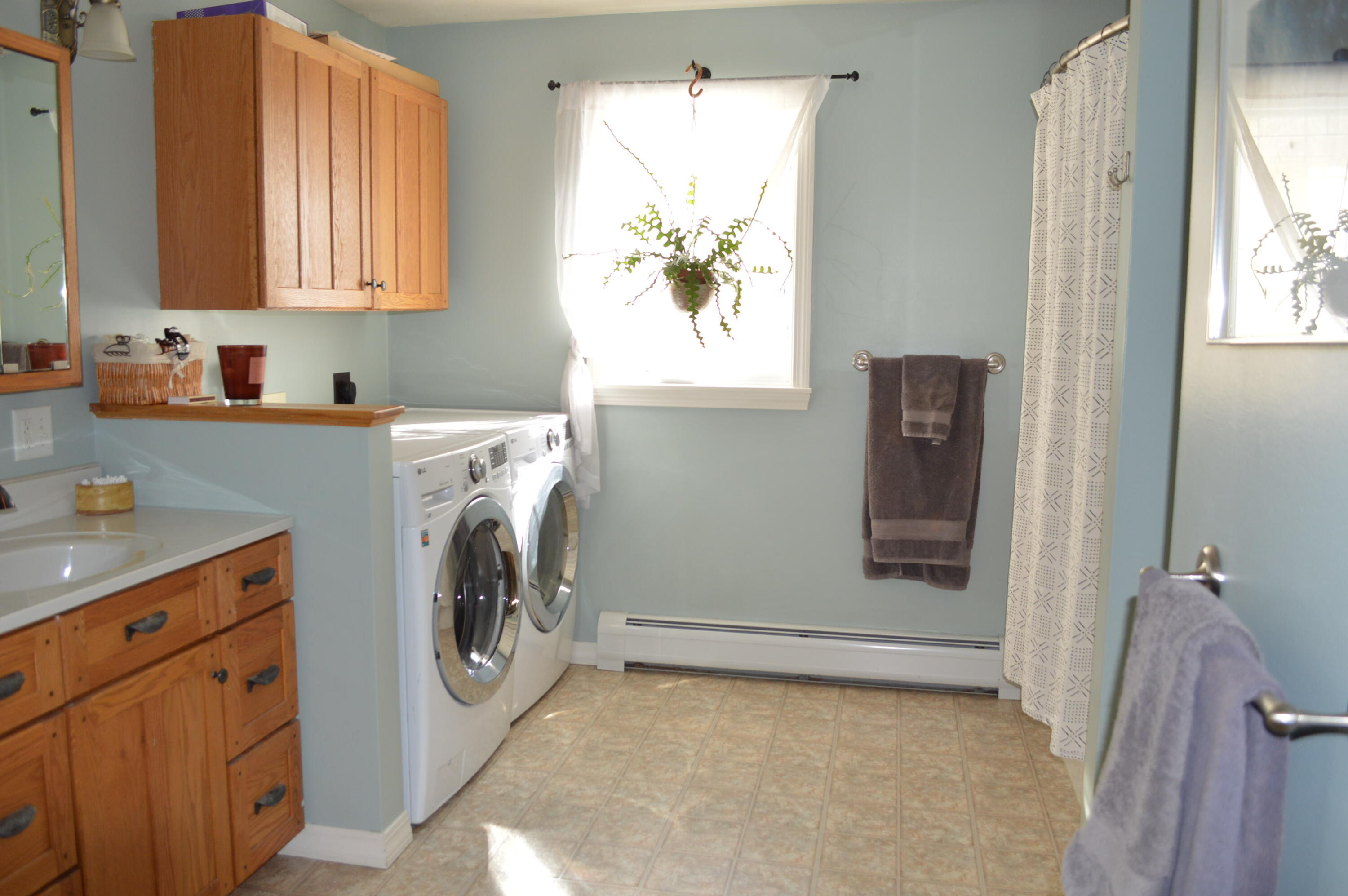 305 Market Street Fort Kent, ME 04743 - Photo 26 of 58 First floor bathroom and laundry