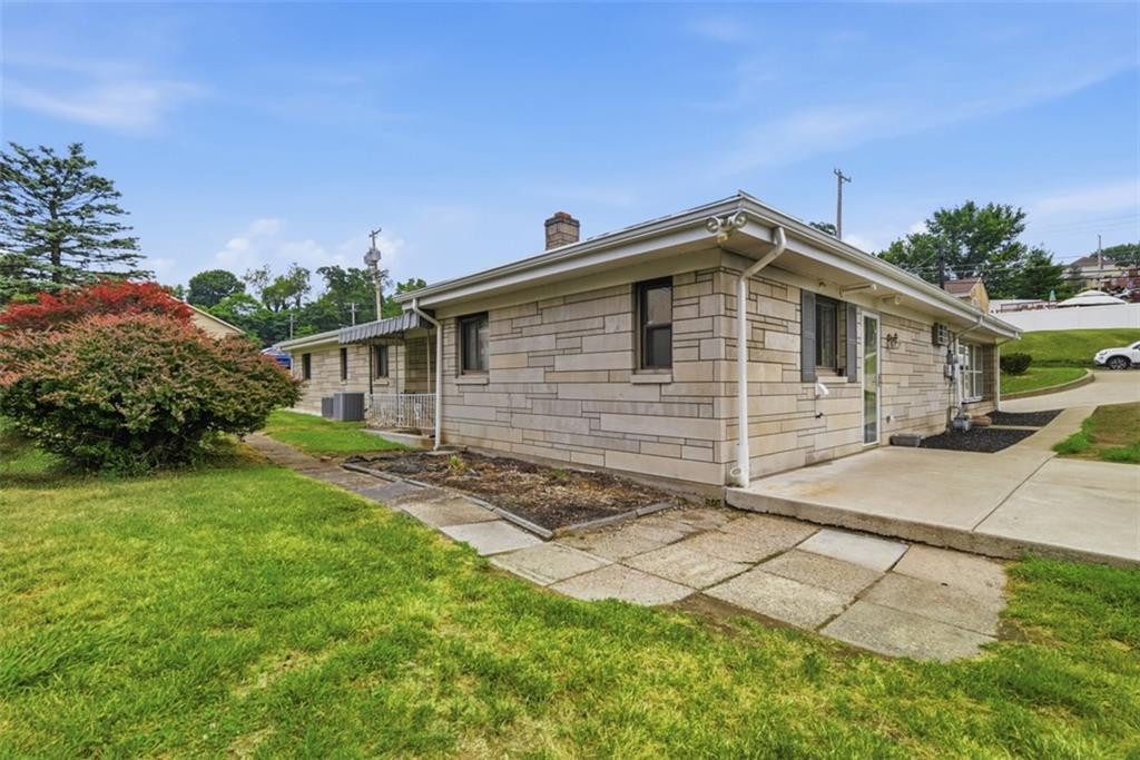 4930 Gardenville Road Pittsburgh, PA 15236 - Photo 36 of 47