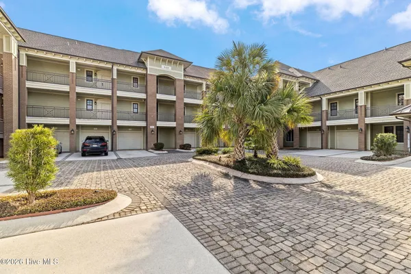 $489,000 | 648 Village Park Drive, Unit 302, Wilmington, NC 28405