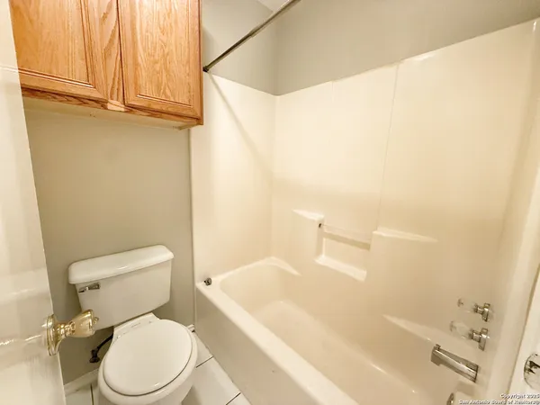 $1,295 | 2754 Farm To Market Road 1044, Unit 2754, New Braunfels, TX 78130