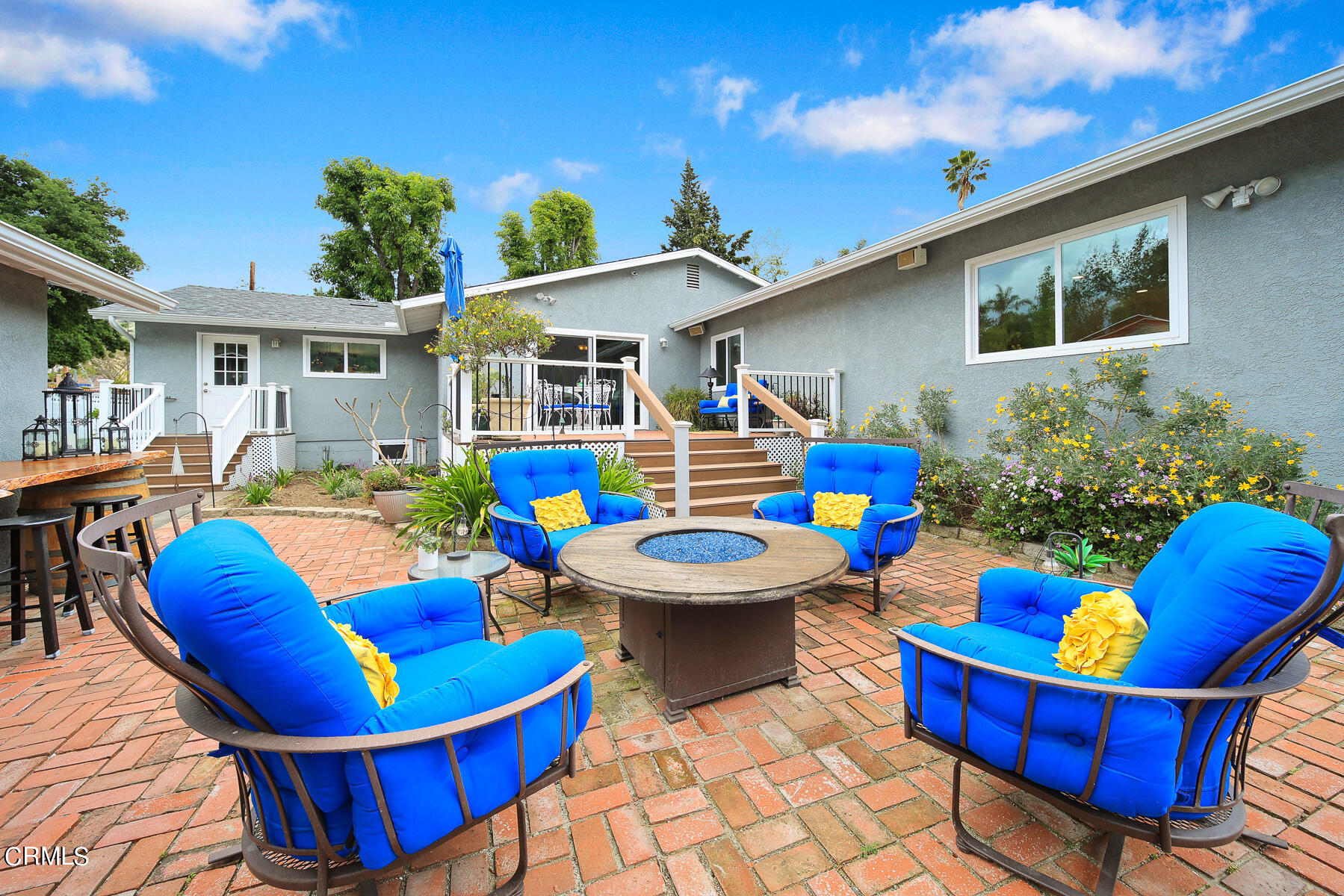 9765 Tujunga Canyon Boulevard Tujunga, CA 91042 - Photo 26 of 51 a view of outdoor sitting area with furniture and wooden fence