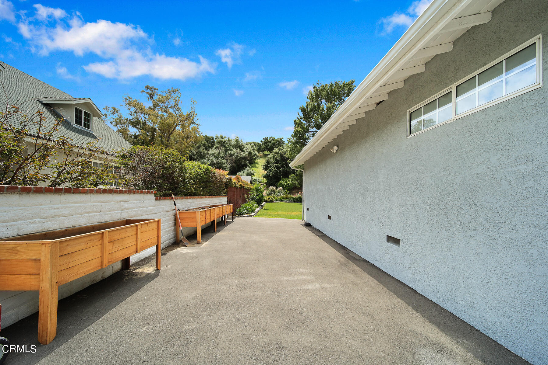 9765 Tujunga Canyon Boulevard Tujunga, CA 91042 - Photo 39 of 51 a view of an outdoor space with seating area