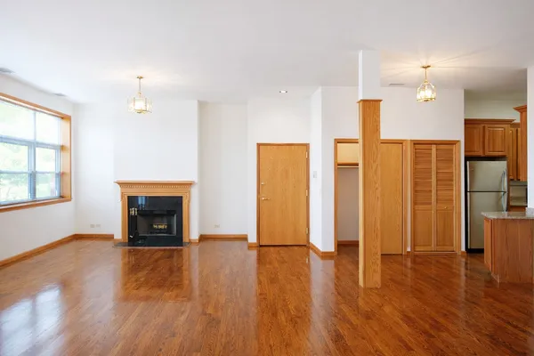 $3,420 | 2375 West Montana Street, Unit 3A, Chicago, IL 60647