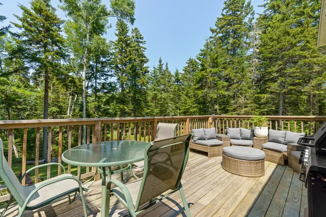 $595,000 | 44 King Phillips Trail, Boothbay, ME 04544