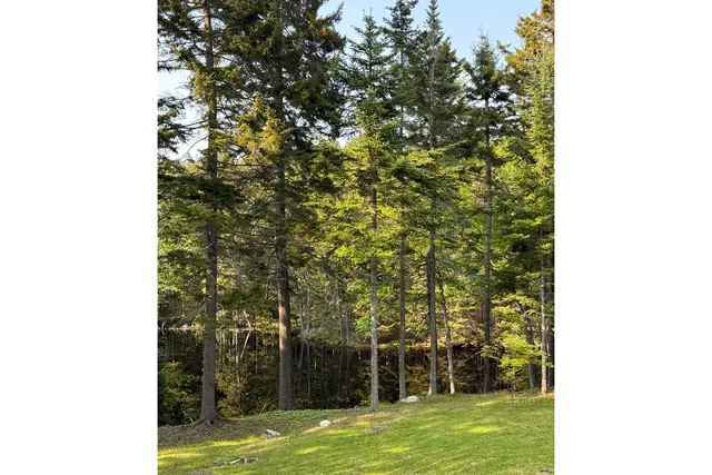 $595,000 | 44 King Phillips Trail, Boothbay, ME 04544