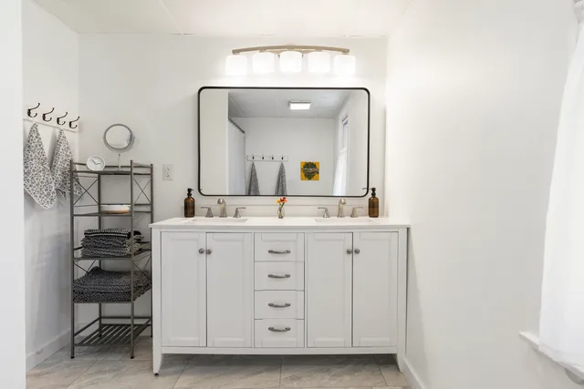 $595,000 | 44 King Phillips Trail, Boothbay, ME 04544