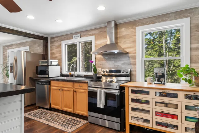 $595,000 | 44 King Phillips Trail, Boothbay, ME 04544