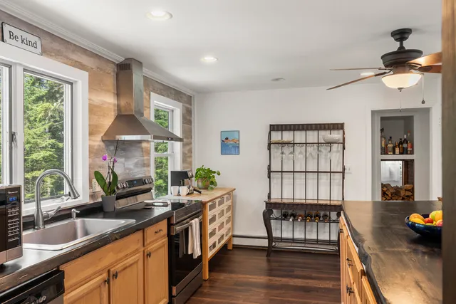 $595,000 | 44 King Phillips Trail, Boothbay, ME 04544