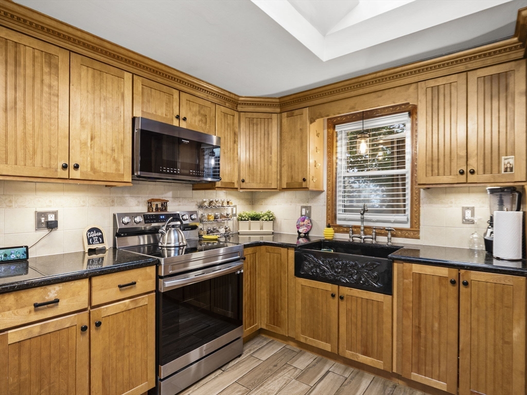 2 Smith Road Randolph, MA 02368 - Photo 2 of 40