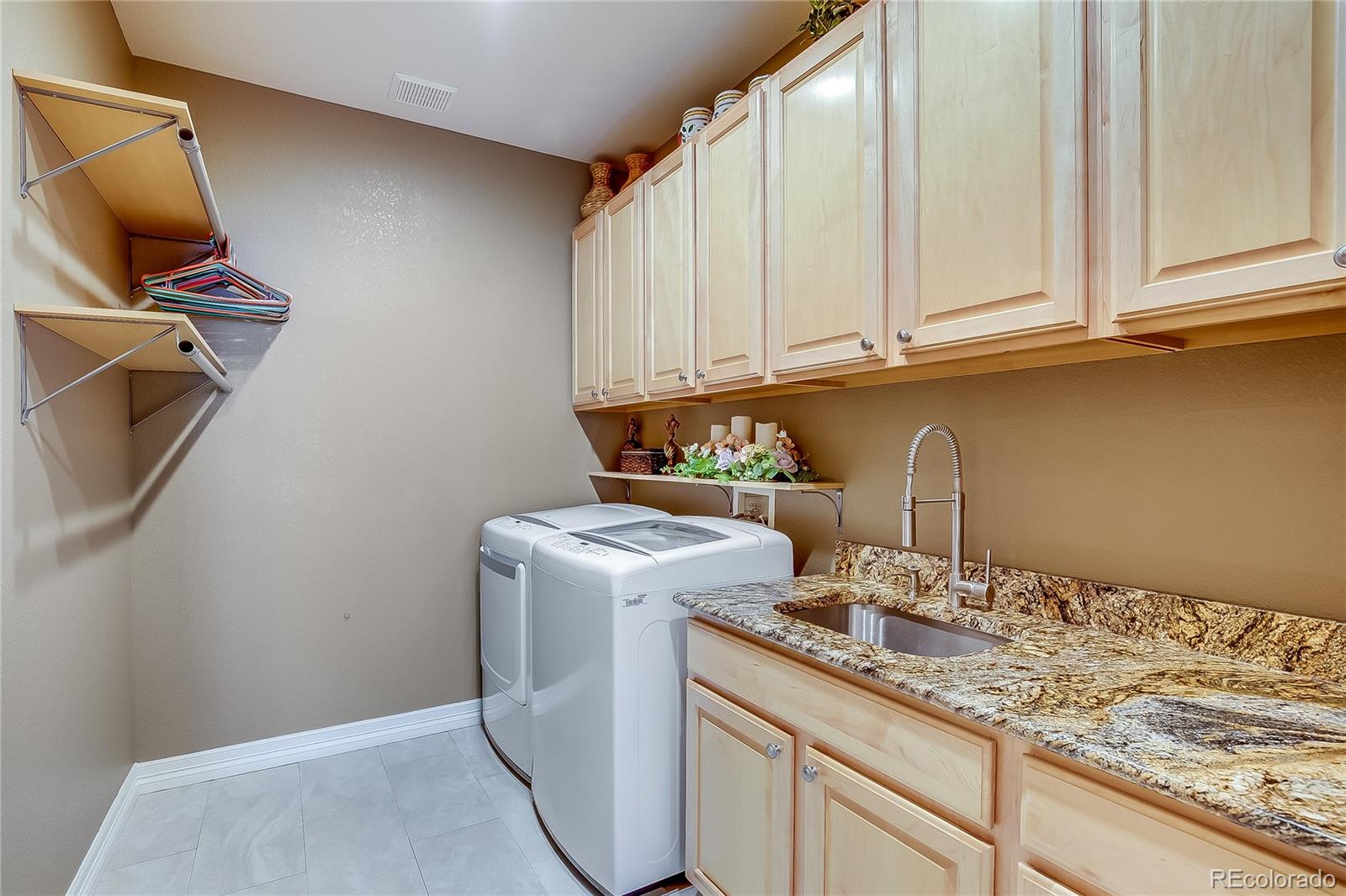 10105 Mockingbird Lane Highlands Ranch, CO 80129 - Photo 24 of 33 Gallery Image 24