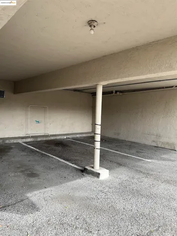 $3,500 | 2636 Warring Street, Unit 204, Berkeley, CA 94704