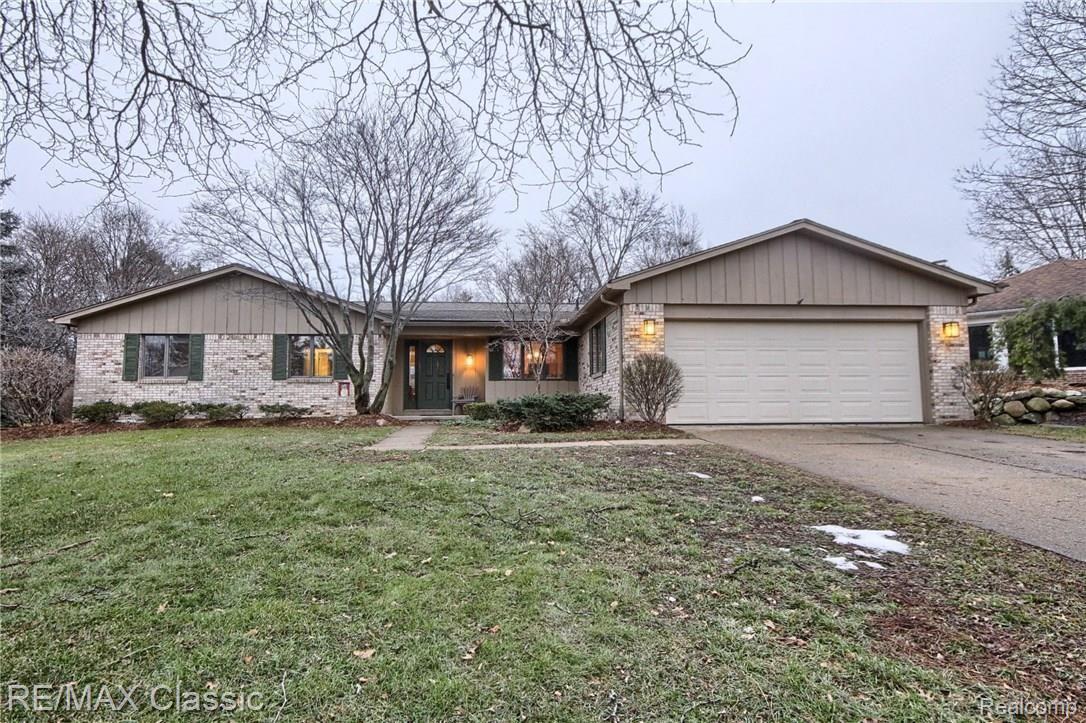 35610 Tall Pine Road Farmington, MI 48335 - Photo 1 of 32 Welcome Home!