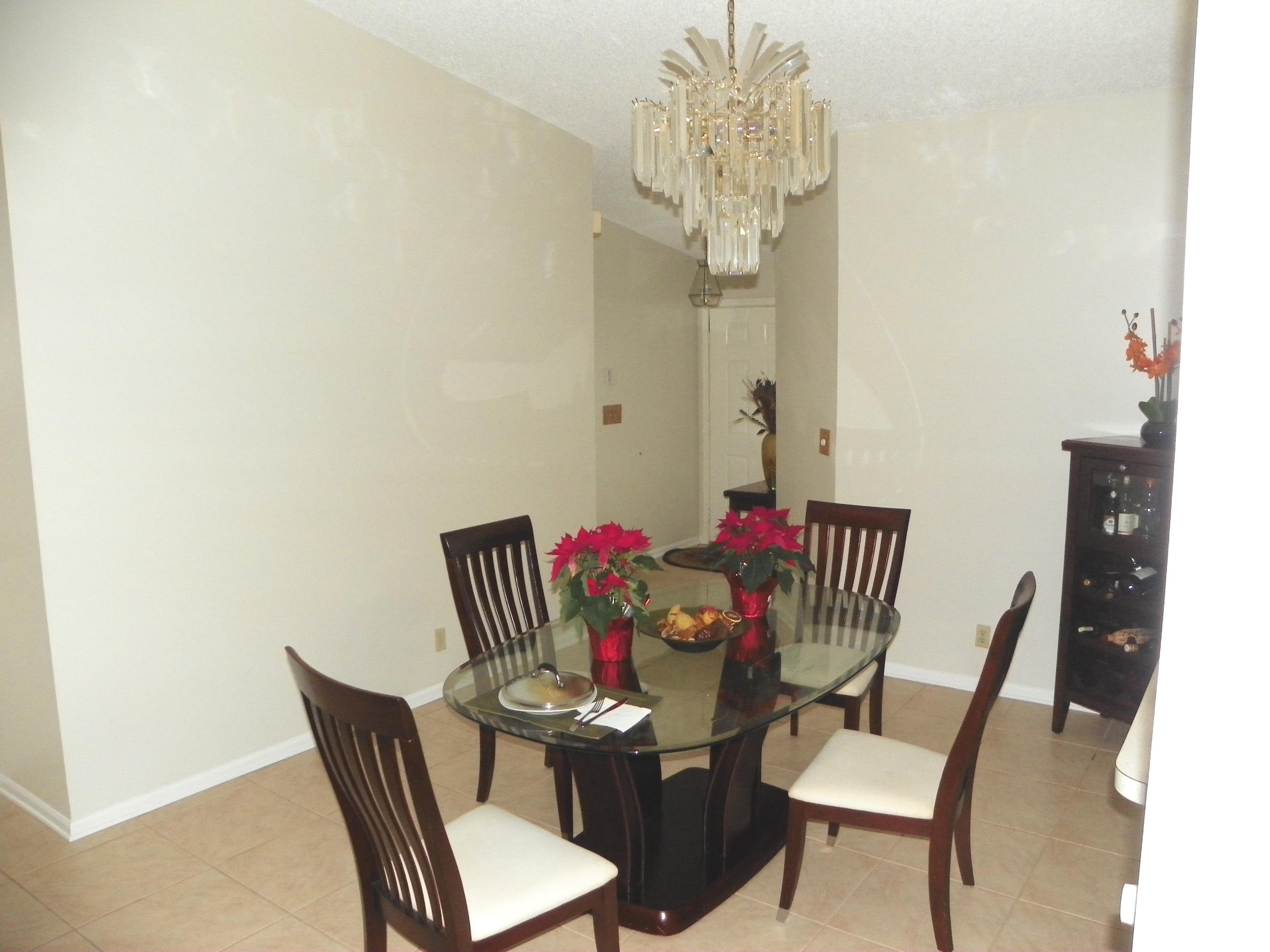 15 Ripley Way Boynton Beach, FL 33426 - Photo 2 of 14 Dining Room