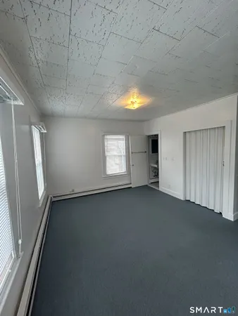 $1,525 | 73 Peck Street, Unit 2, Norwich, CT 06360