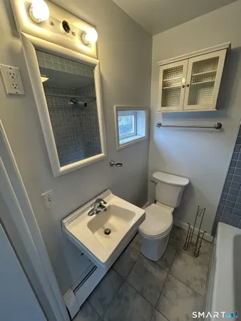 $1,525 | 73 Peck Street, Unit 2, Norwich, CT 06360