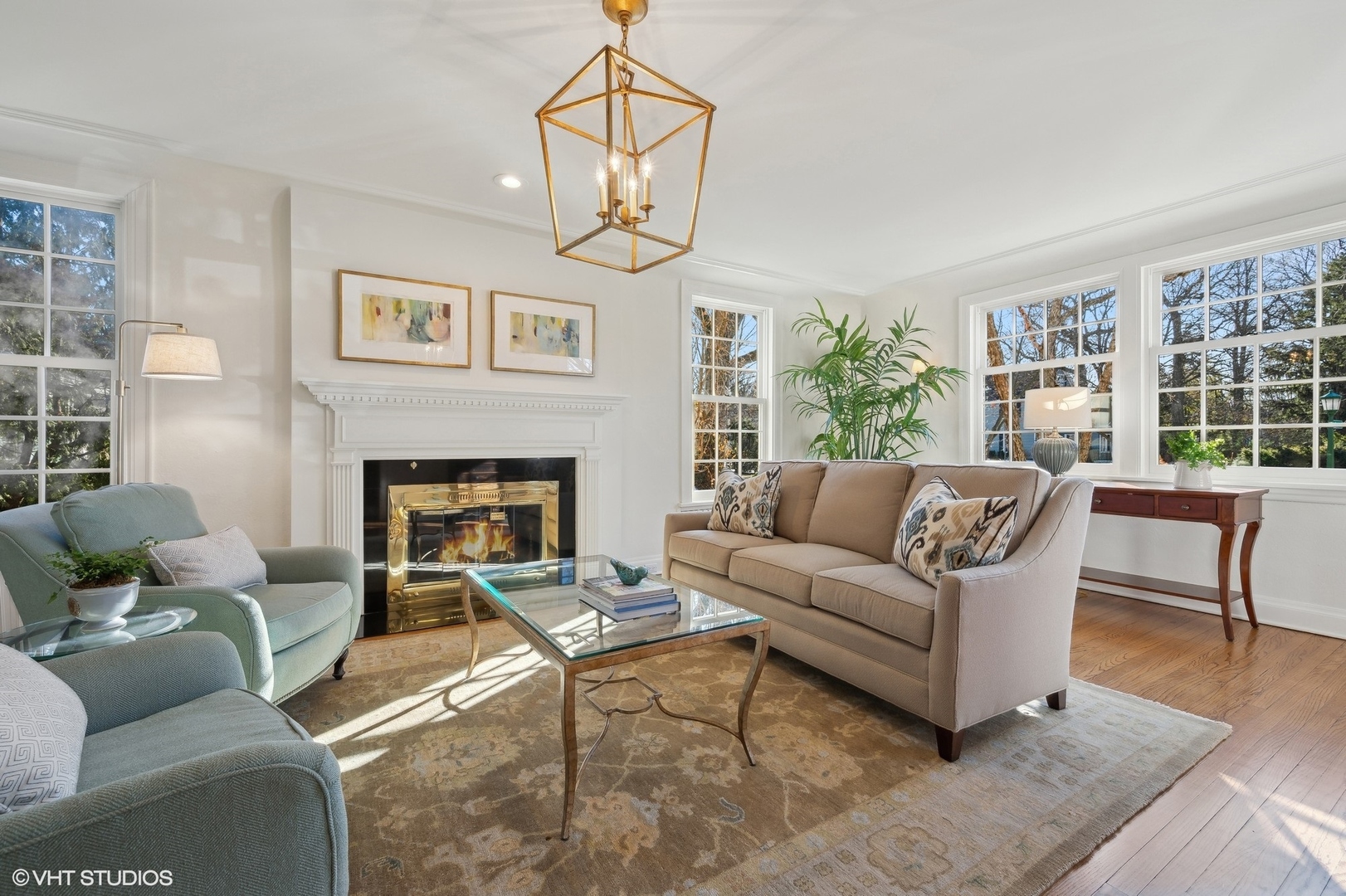 2822 Blackhawk Road Wilmette, IL 60091 - Photo 4 of 33