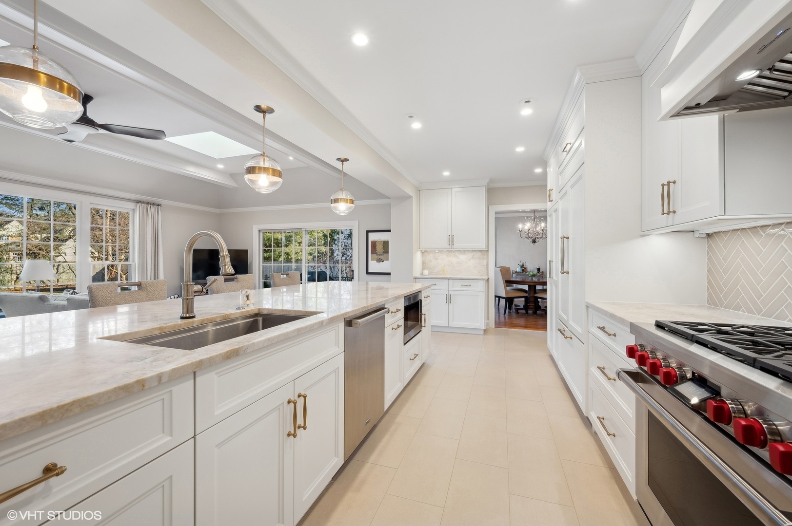 2822 Blackhawk Road Wilmette, IL 60091 - Photo 6 of 33