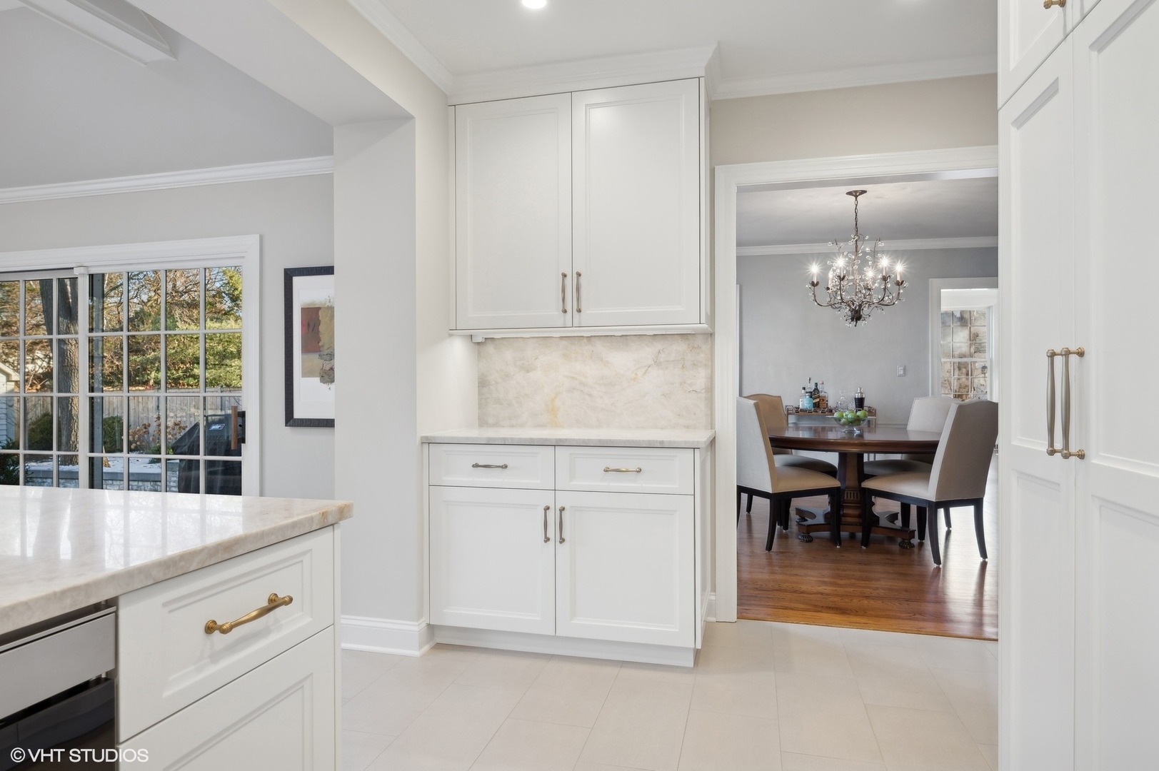 2822 Blackhawk Road Wilmette, IL 60091 - Photo 8 of 33