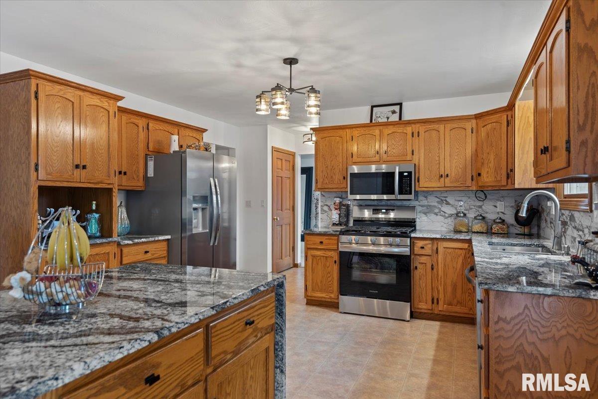 505 Tecumseh Trail Springfield, IL 62711 - Photo 12 of 53