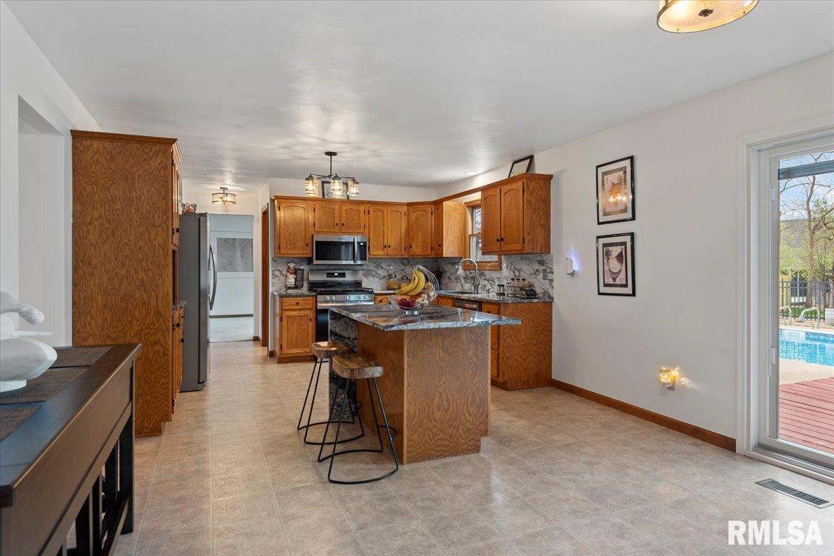 505 Tecumseh Trail Springfield, IL 62711 - Photo 15 of 53