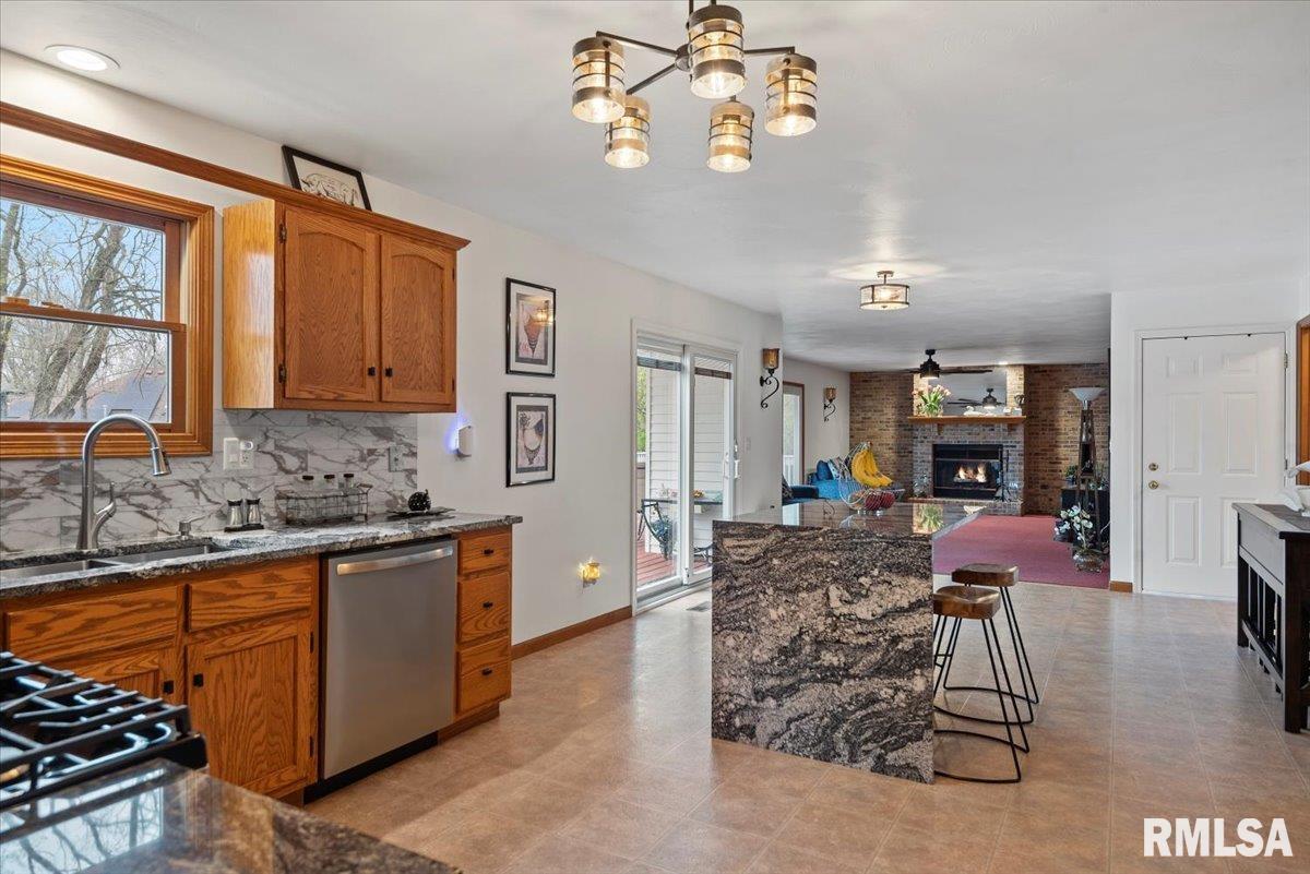 505 Tecumseh Trail Springfield, IL 62711 - Photo 10 of 53