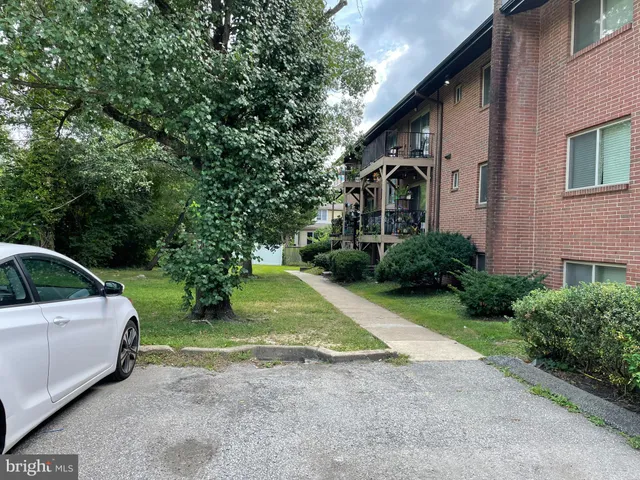 $1,425 | 6103 Bellona Avenue, Unit A, Baltimore, MD 21212