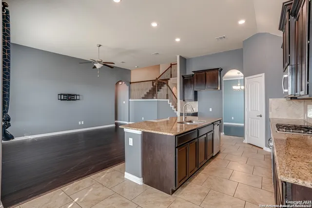 $2,400 | 8707 Shady Mountain, San Antonio, TX 78254