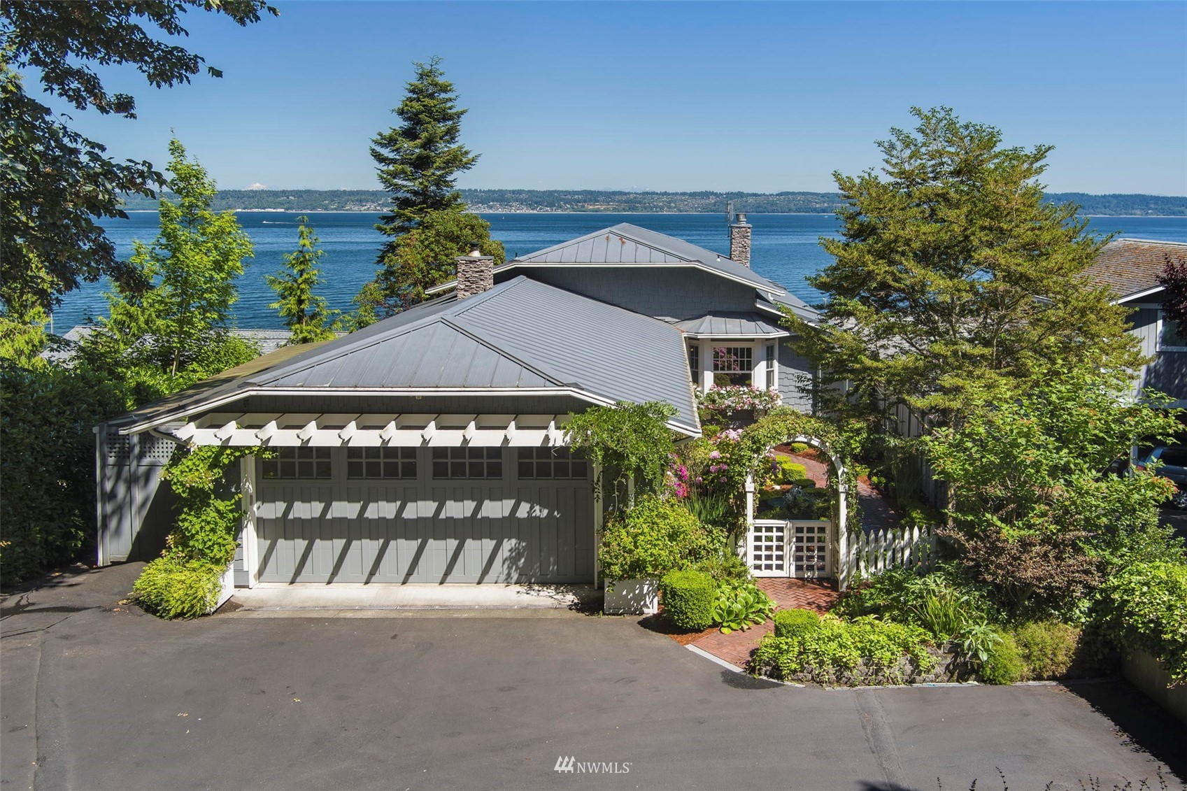 21954 President Point Road Northeast Kingston, WA 98346 - Photo 3 of 40 Gallery Image 3