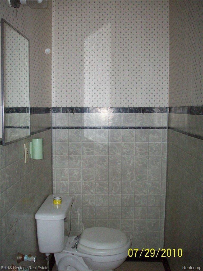 1209 Faussett Road Howell, MI 48855 - Photo 8 of 11 half bath missing sink