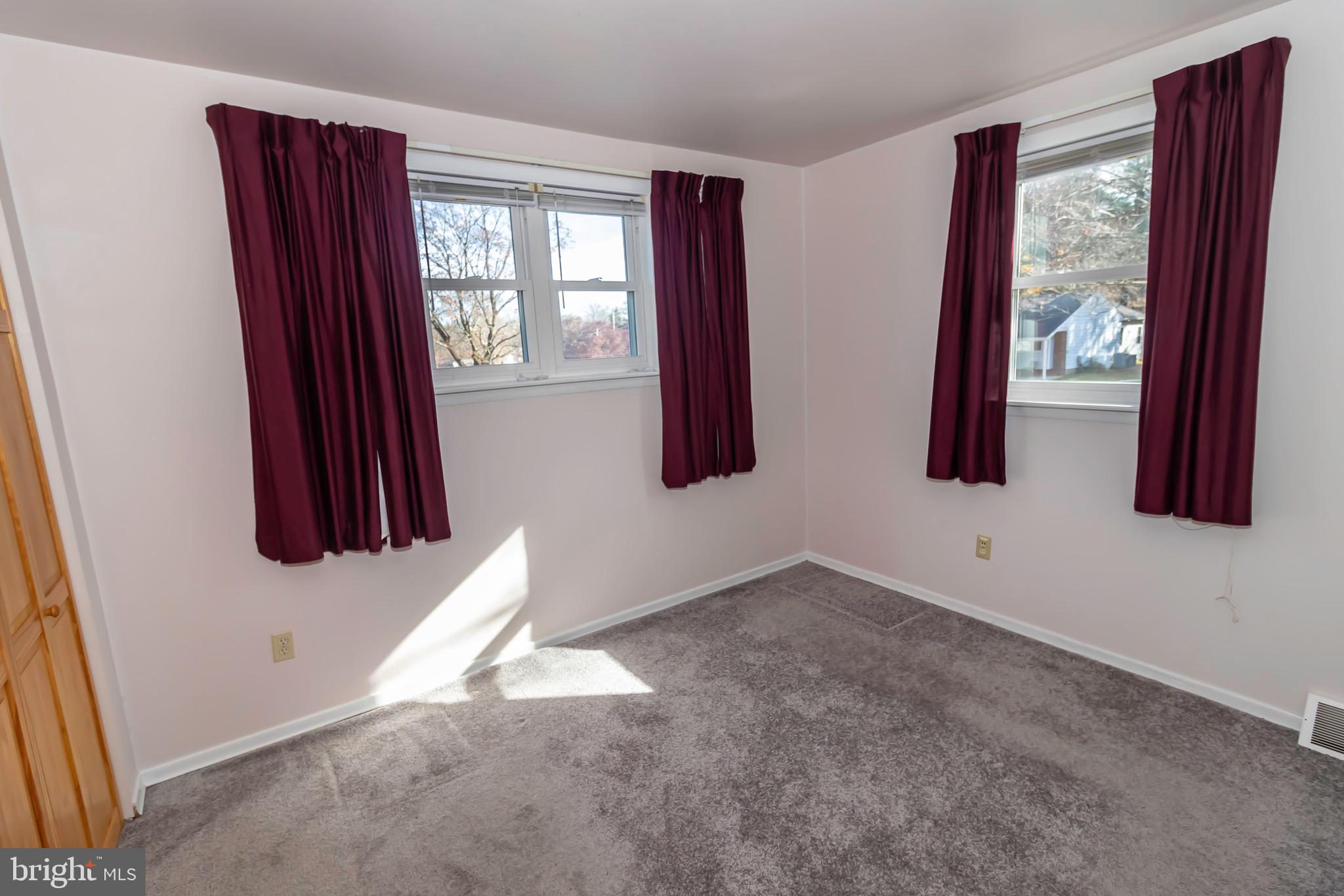 94 Princeton Road Exton, PA 19341 - Photo 17 of 27 Middle Bedroom