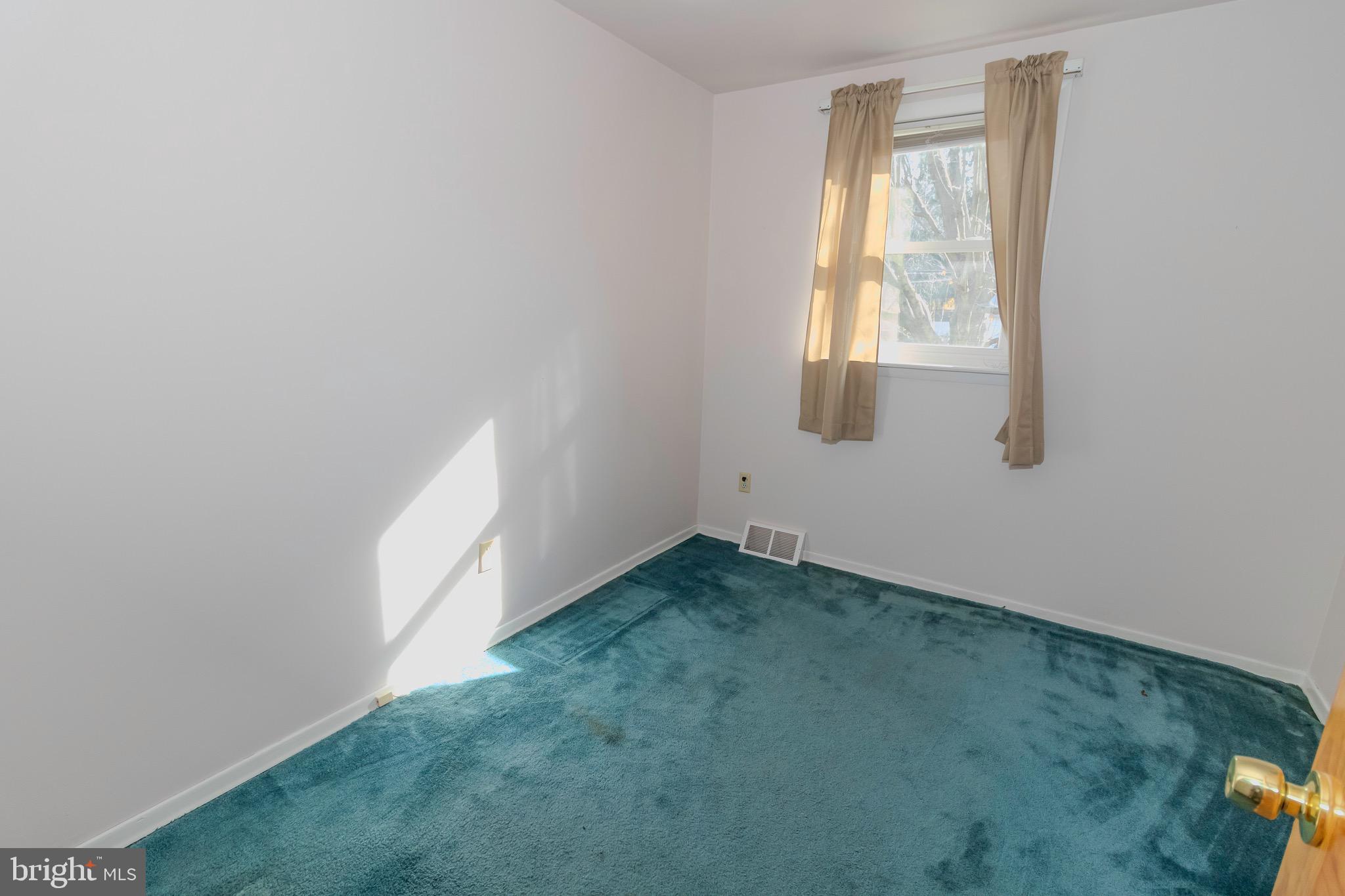 94 Princeton Road Exton, PA 19341 - Photo 18 of 27 3rd Bedroom