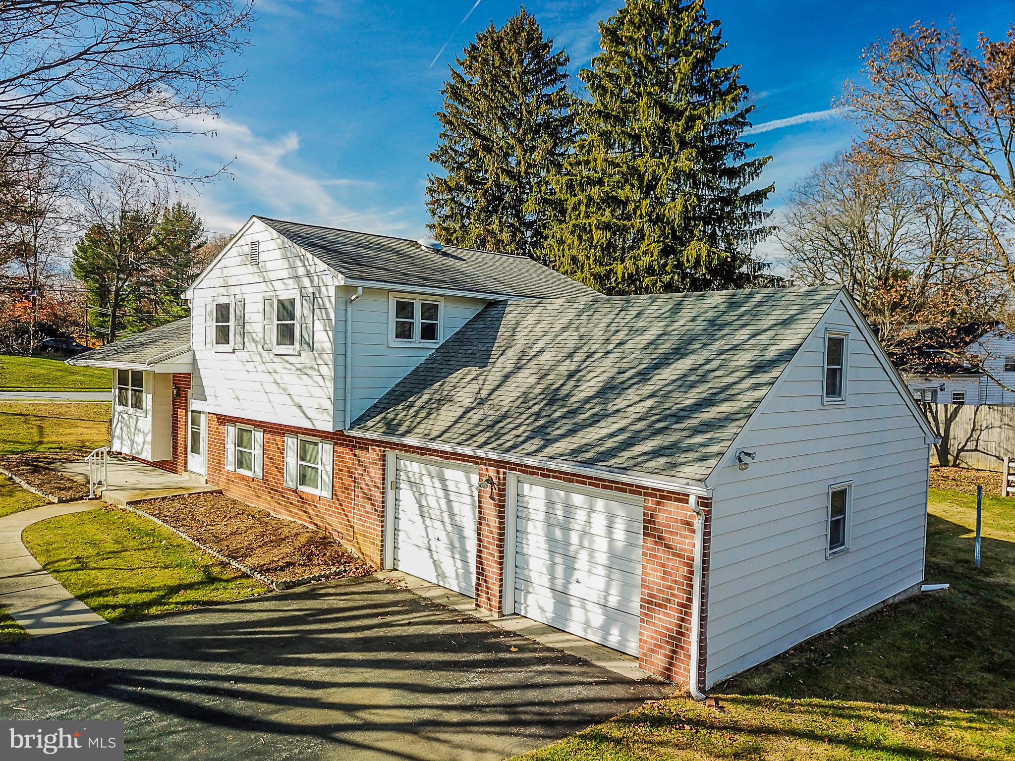 94 Princeton Road Exton, PA 19341 - Photo 2 of 27 Gallery Image 2