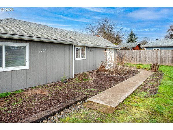 1750 Taney Street Eugene, OR 97402 - Photo 5 of 32