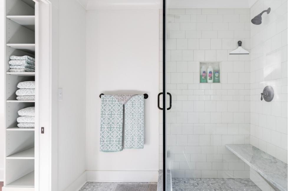 2112 Wappoo Hall Road Charleston, SC 29412 - Photo 24 of 32 Master Bath