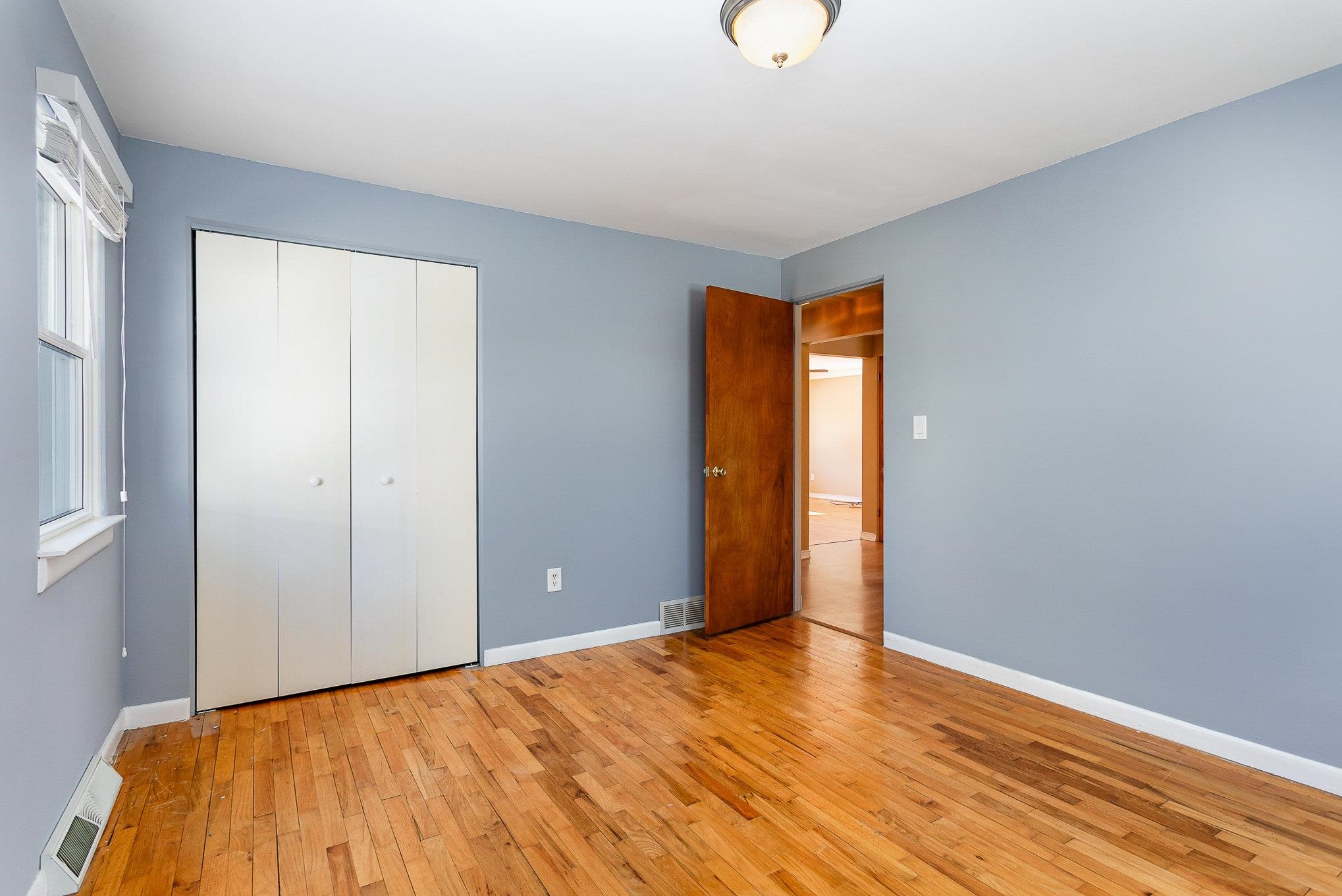 82 South Trumbull Road Bay City, MI 48708 - Photo 17 of 29 50134067-6d752dab-a276-4bed-8353-ce0f8bfd0c70.JPG