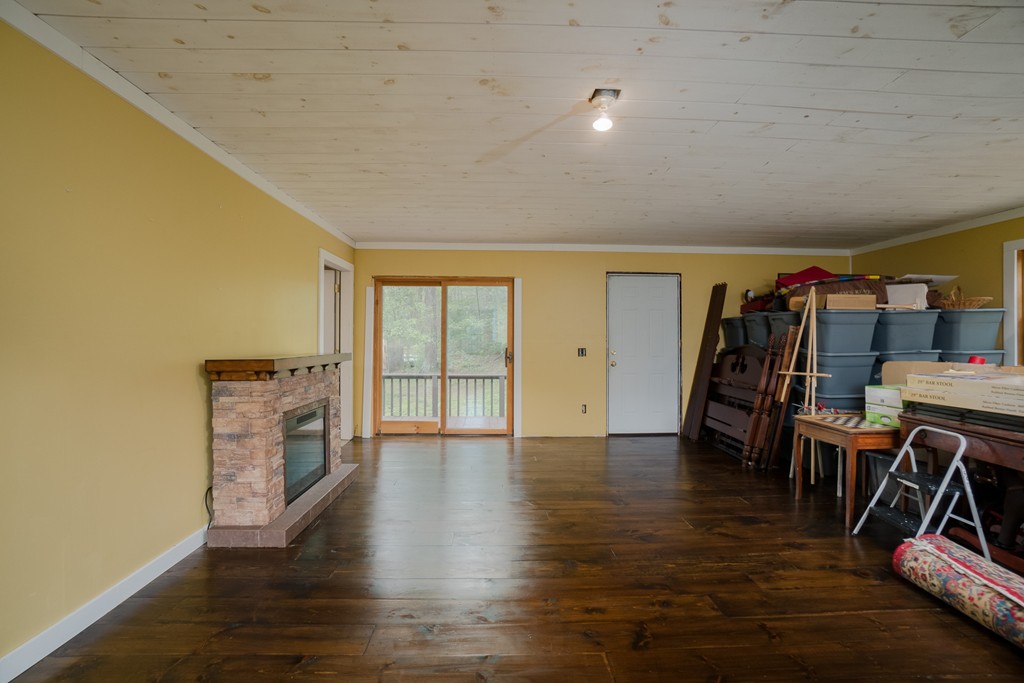 46 Wales Road Holland, MA 01521 - Photo 19 of 27 Gallery Image 19