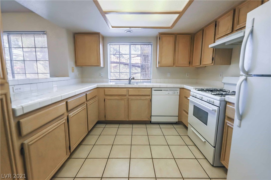 1851 Hillpointe Road, Unit 722 Henderson, NV 89074 - Photo 17 of 27 Gallery Image 17