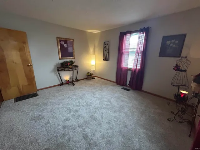 $134,900 | 402 East N Street, Galveston, IN 46932