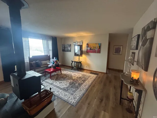 $134,900 | 402 East N Street, Galveston, IN 46932