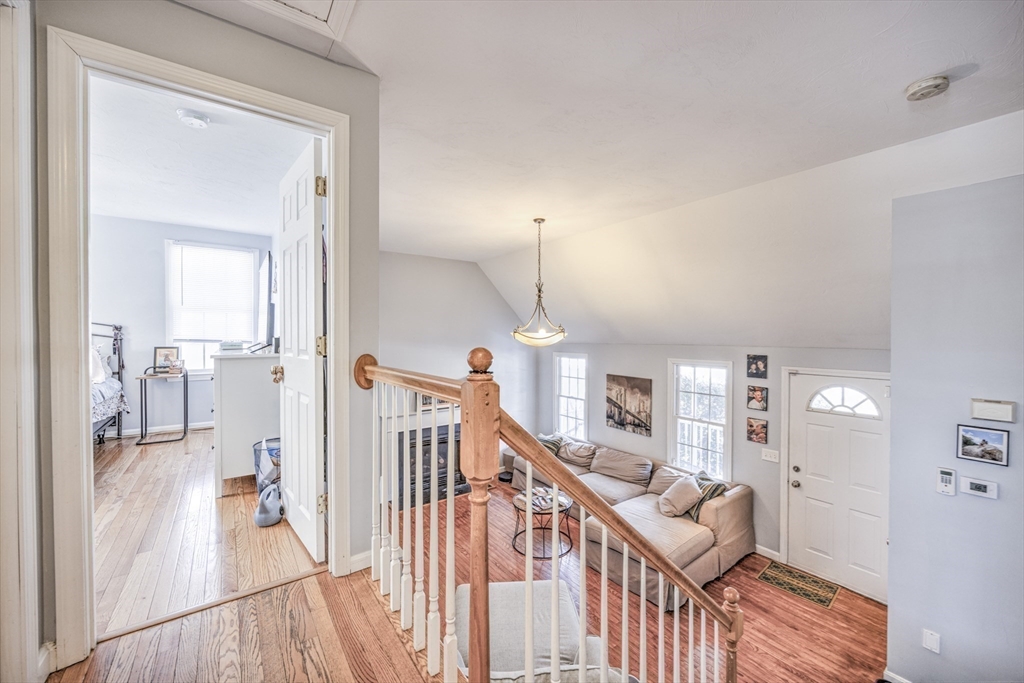 106 Longmeadow Road Taunton, MA 02780 - Photo 8 of 36 Gallery Image 8