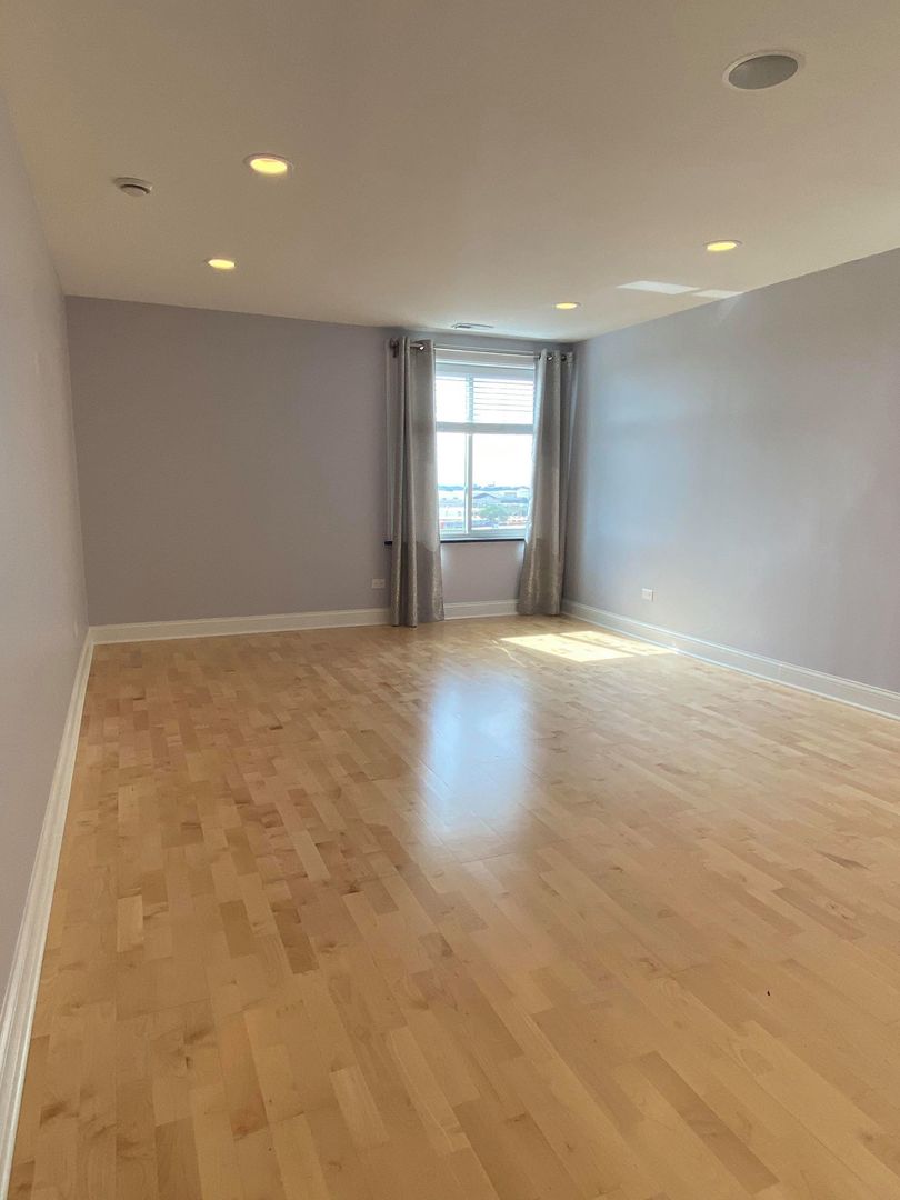 1717 West Crystal Lane, Unit 701 Mount Prospect, IL 60056 - Photo 20 of 34