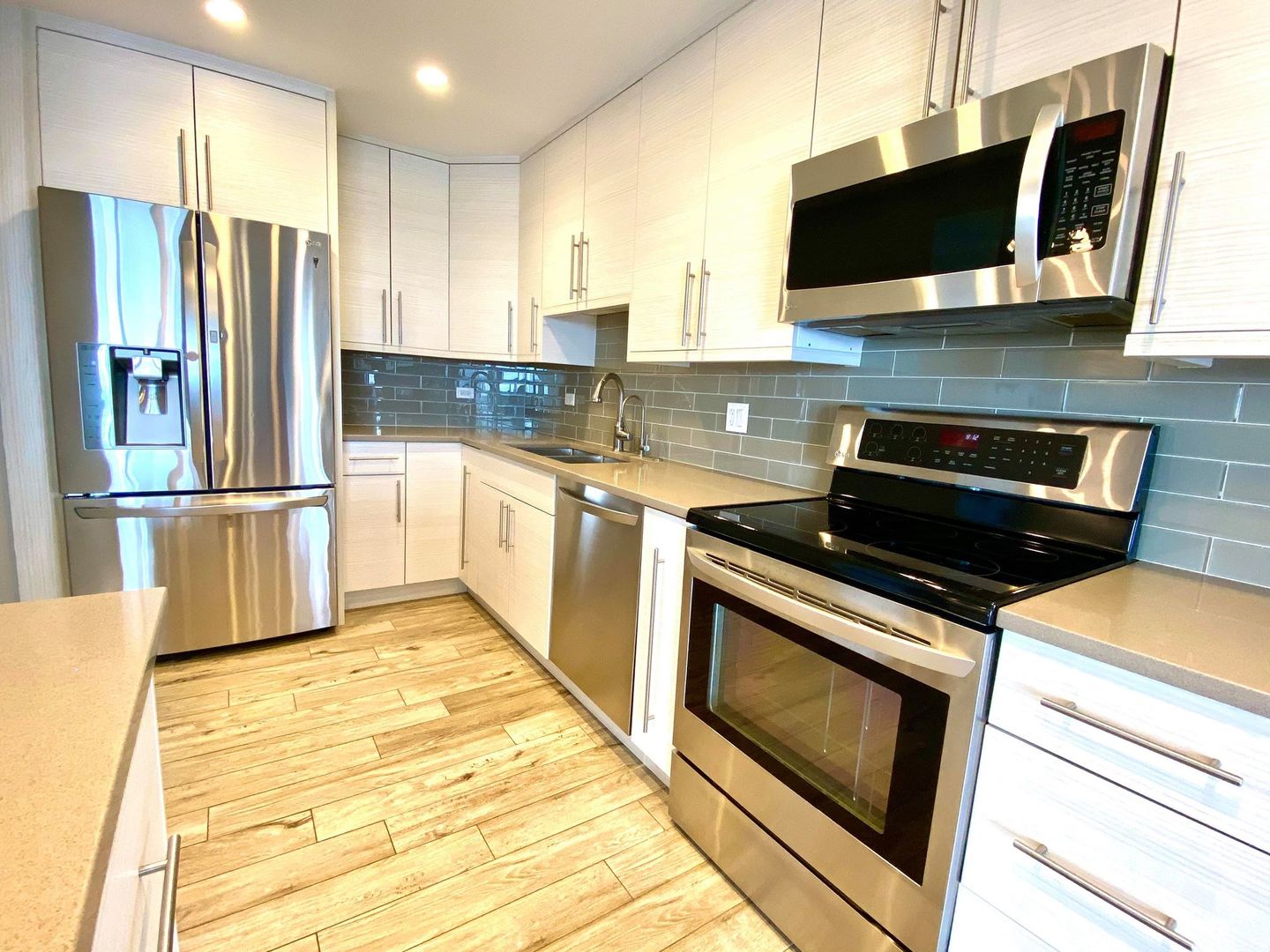 1717 West Crystal Lane, Unit 701 Mount Prospect, IL 60056 - Photo 6 of 34