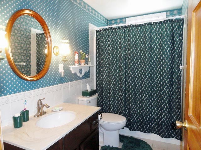 2204 Gibbs Road Traverse City, MI 49696 - Photo 13 of 21 1817466-12.JPG