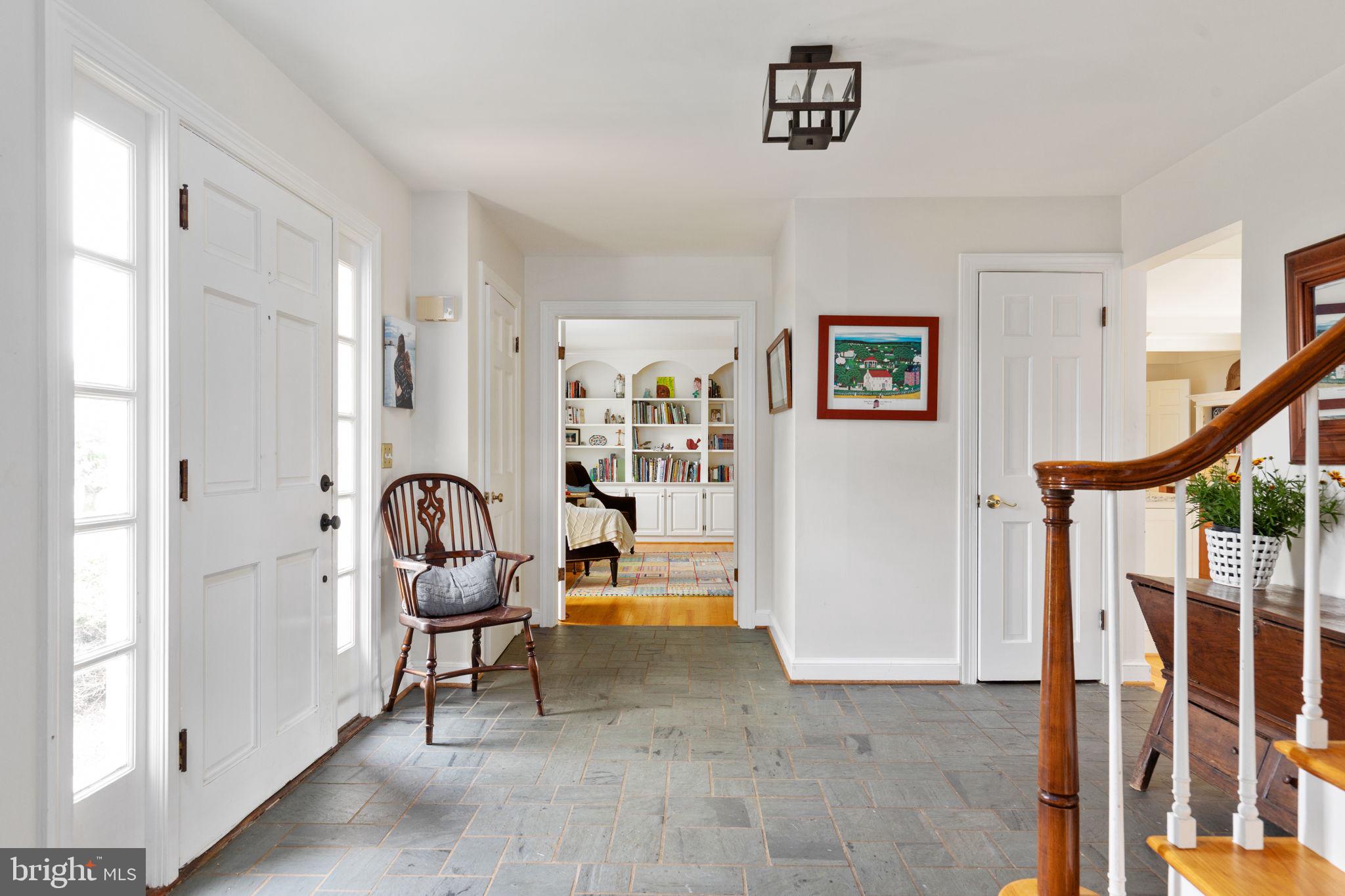 23432 Dover Road Middleburg, VA 20117 - Photo 5 of 48 Foyer with slate floors - open and bright