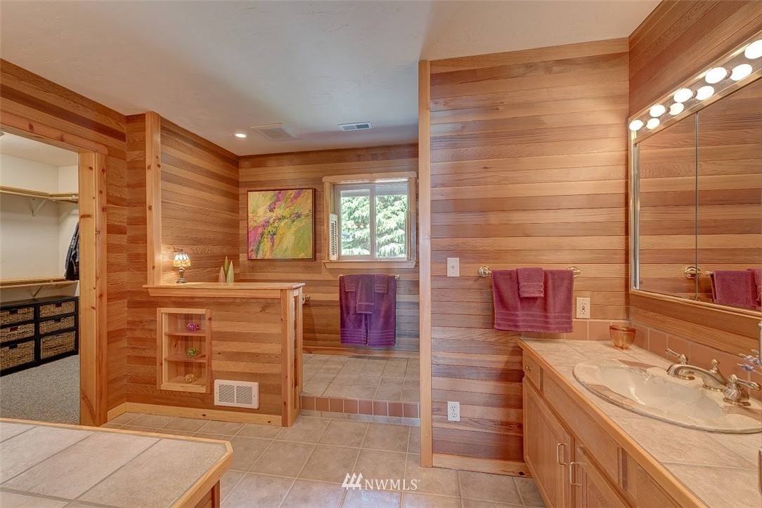 5314 West Shore Road Anacortes, WA 98221 - Photo 14 of 25 Gallery Image 14