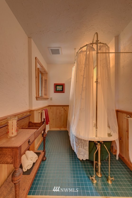 5314 West Shore Road Anacortes, WA 98221 - Photo 16 of 25 Gallery Image 16