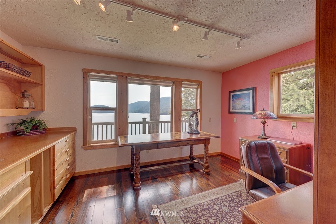 5314 West Shore Road Anacortes, WA 98221 - Photo 17 of 25 Gallery Image 17