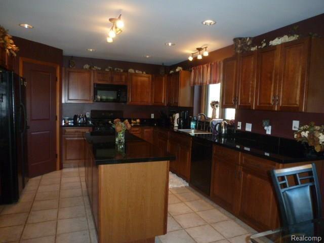 4851 Winding Way Howell, MI 48843 - Photo 27 of 47 P1020614.JPG