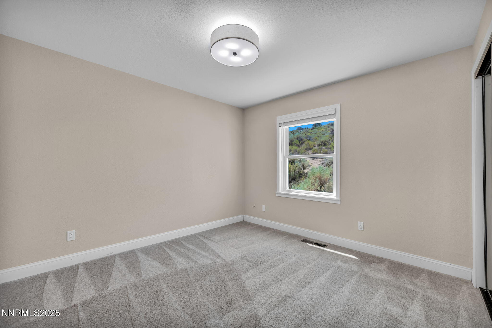 45 Arabian Way Reno, NV 89508 - Photo 16 of 52 68-web-or-mls-45-arabian-way