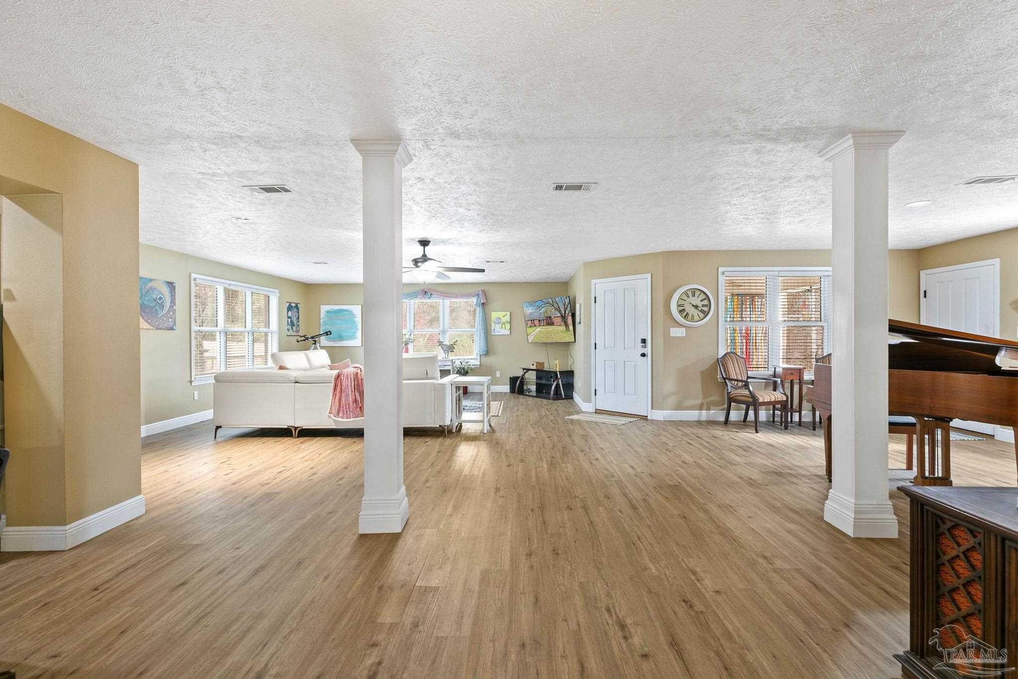 10060 Bristol Park Road Cantonment, FL 32533 - Photo 8 of 39